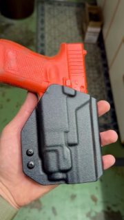 Holster OWB pour G19 / TLR7a/x
- Rétention propre et net (surtout avec cette lampe monté sur Gl0ck)
- Prêt à être monté sur Tek Lok, Tech-Mount, Blackhawk ou G-Code, inclinaison réglable#kydexholster #kydexholster #madeinswitzerland #artisan #handmade