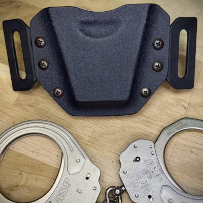 Porte-menotte (handcuffs) en kydex, pour les pros