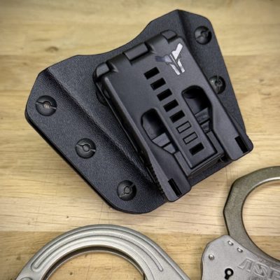 Porte-menotte (handcuffs) en kydex, pour les pros